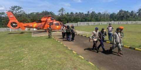 71 Nelayan di Sukabumi Terjebak di Bangunan Bekas Dermaga Usai Dihantam Ombak, Begini Detik-Detik Evakuasi Korban