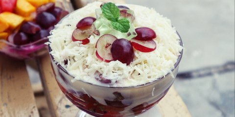 Berapa Kalori dan Nutrisi dari Semangkuk Salad Buah? Kalori yang Perlu Diwaspadai dalam Setiap Suapan