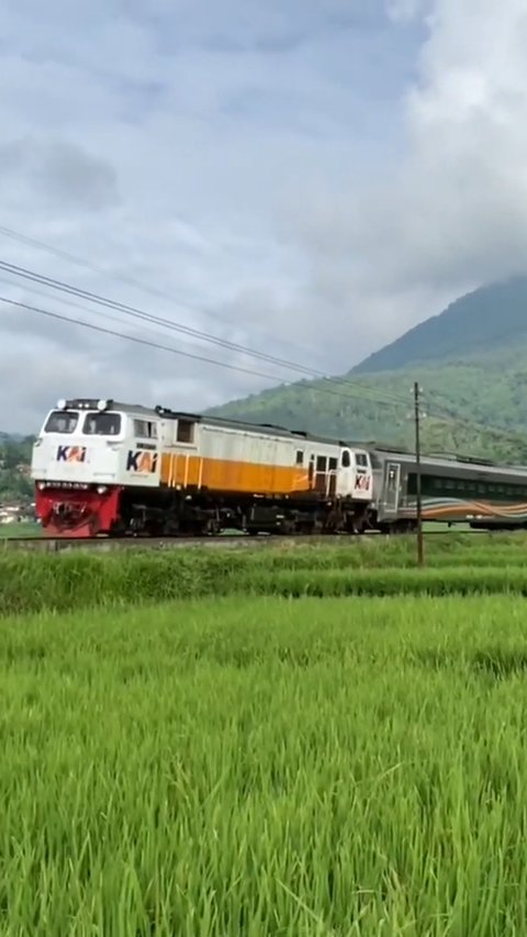 Viral di Media Sosial Tiber Kadungora Garut, Tikungan Kereta Api Terindah di Jawa Barat