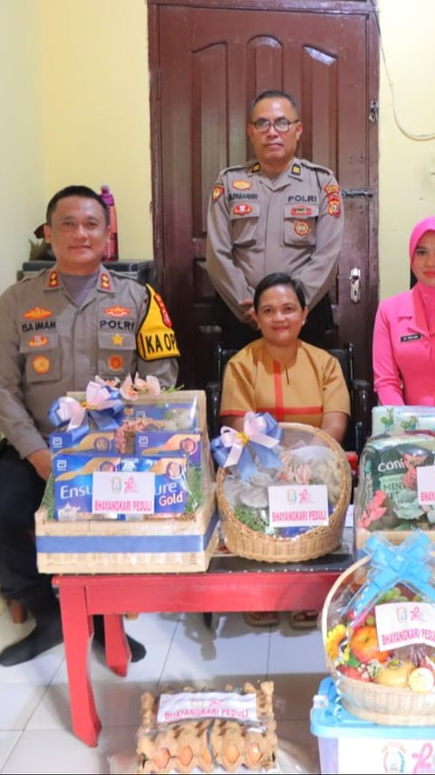 Cooling System Jelang Pilkada, Kapolres Rohil & Jajarannya Gelar Baksos ke Polsek-Polsek