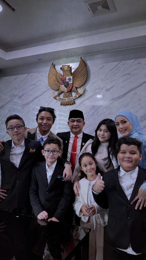 Ganteng dan Cantik, Potret Anak-Anak Pasha Ungu Saat Ikut Pelantikan Anggota DPR