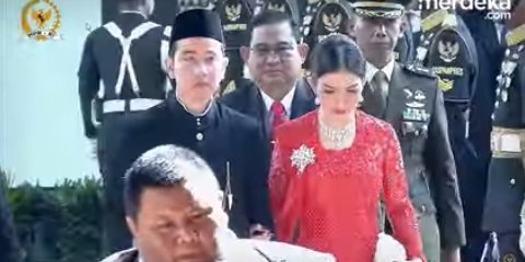 Penampilan Cantik Selvi Berkebaya & Gincu Merah Jelang Pelantikan Sang Suami Gibran Curi Perhatian