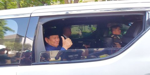 Harga Toyota Alphard Putih yang Digunakan Prabowo ke Gedung DPR/MPR untuk Ambil Sumpah Presiden