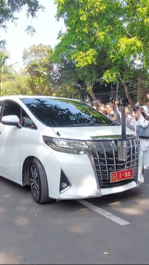 Harga Toyota Alphard Putih yang Digunakan Prabowo ke Gedung DPR/MPR untuk Ambil Sumpah Presiden