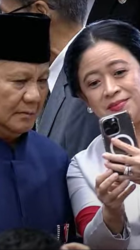 Sambil Tersenyum, Puan Maharani Ajak Presiden Prabowo Selfie