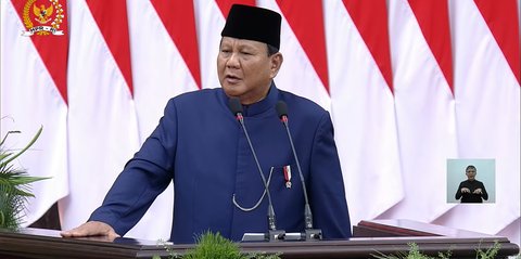 Momen-Momen Prabowo Gebrak Meja saat Pidato Bakar Semangat Usai Resmi Jadi Presiden