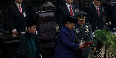 VIDEO: Ruang Sidang Riuh Bergemuruh Nama Prabowo dan Gibran Disebut Ketua MPR Ahmad Muzani