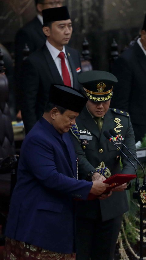 VIDEO: Ruang Sidang Riuh Bergemuruh Nama Prabowo dan Gibran Disebut Ketua MPR Ahmad Muzani