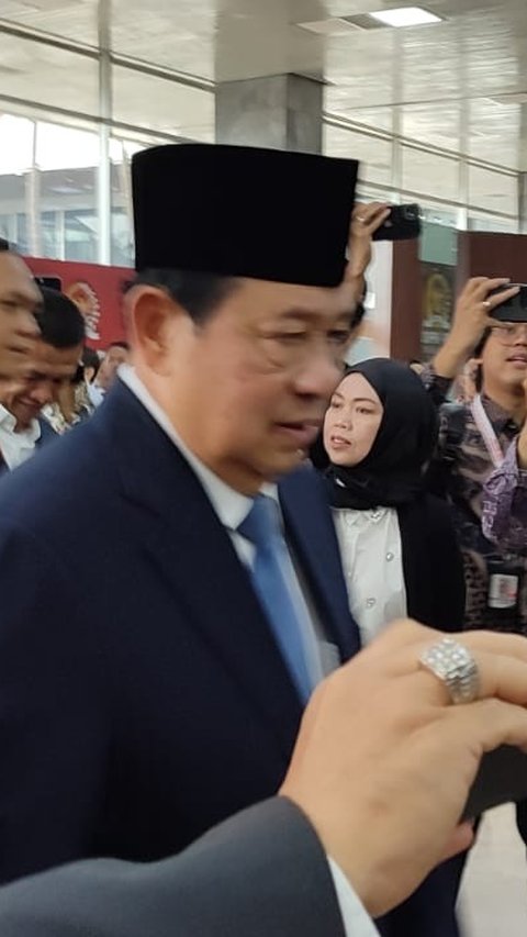 VIDEO: Nama SBY Disebut Ketua MPR Bikin Anies Sampai Amien Rais Berdiri Tepuk Tangan