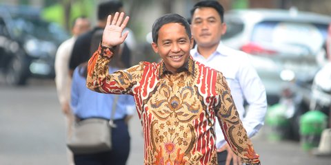 Raja Juli Antoni, Santri Ditunjuk Prabowo Jadi Menteri Kehutanan