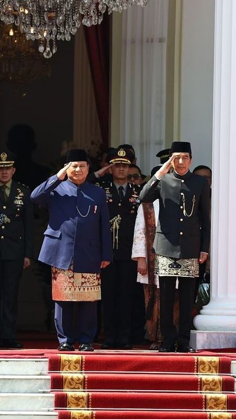 VIDEO: Detik-Detik Perdana, Prabowo Sah Injak Karpet Merah Istana Diikuti Gibran Rakabuming Raka