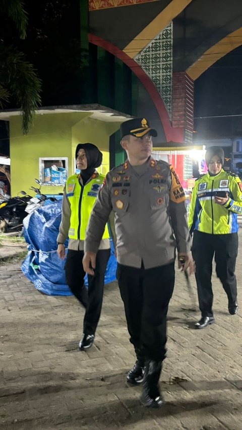 Personel Polri dan TNI di Pelalawan Gelar Patroli Gabungan hingga Larut Malam