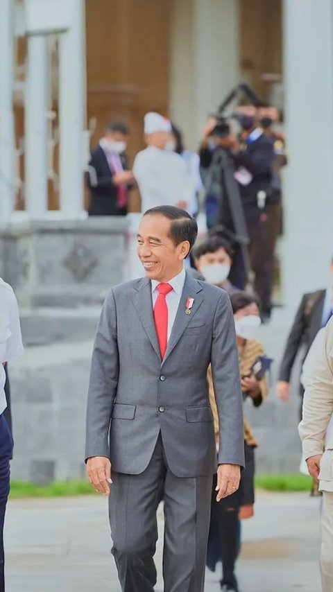 VIDEO: Pesan Haru Jokowi Dari Atas Langit, Dikawal Jet Tempur Sampai Solo 