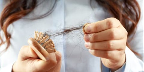 Rambut Rontok? Kenali Penyebab dan Temukan Solusi yang Tepat