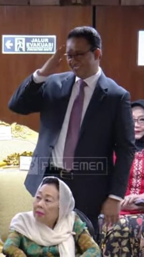 VIDEO: Anies Baswedan Berdiri Sampai Dua Kali Beri Hormat ke Presiden Prabowo di MPR/DPR