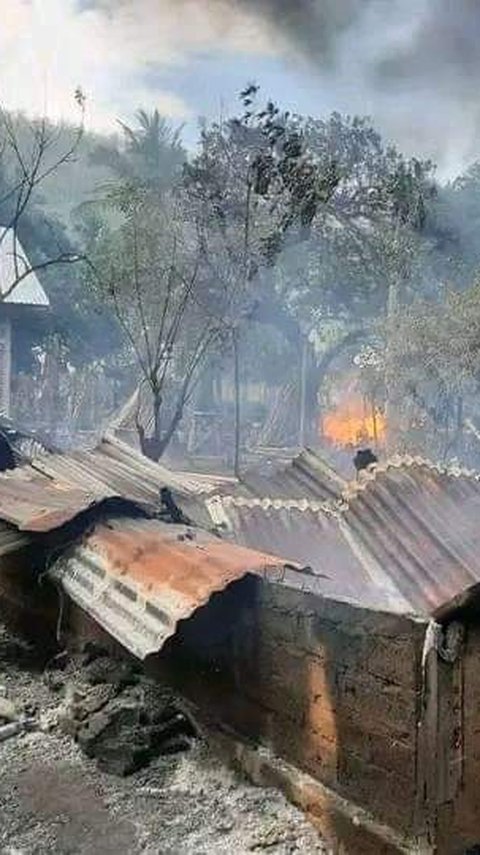 Kronologi Bentrokan Berdarah Dua Desa di Adonara Flores Timur, Puluhan Rumah Terbakar & 1 Tewas