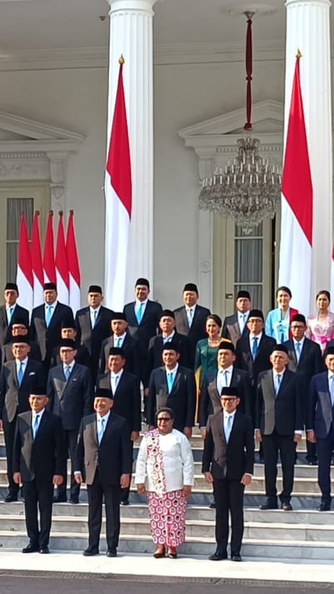 Berbeda dengan Menteri, Prabowo-Gibran Tak Ikut Foto Bareng Wakil Menteri