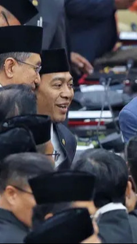 VIDEO: Kocak! Celetukan Komeng Soal Janji Bapak Hingga Tak Ingin Berharap Pada Prabowo