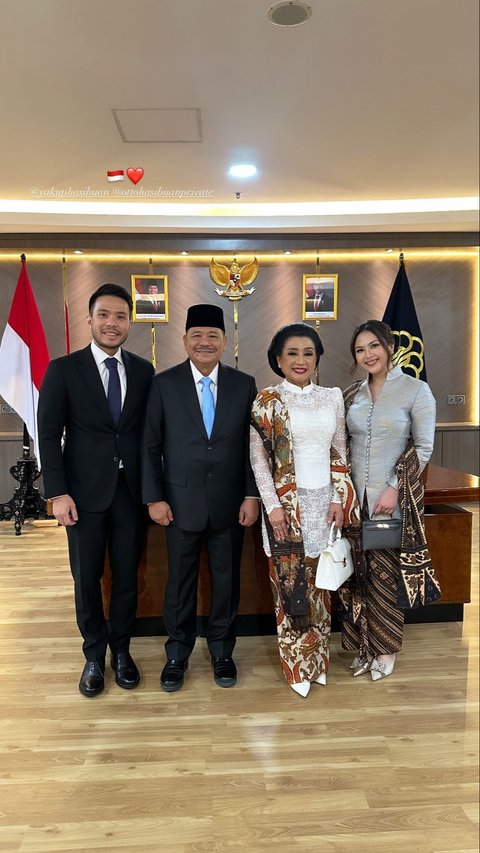 Deretan Wanita Cantik Pendamping Otto Hasibuan saat Pelantikan Menteri Kabinet Prabowo, dari istri, Anak hingga Jessica Mila