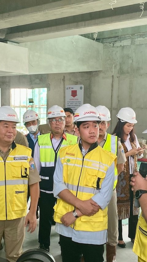 VIDEO: Blusukan Usai Dilantik, Wapres Gibran Tinjau Proyek MRT Jakarta Fase 2