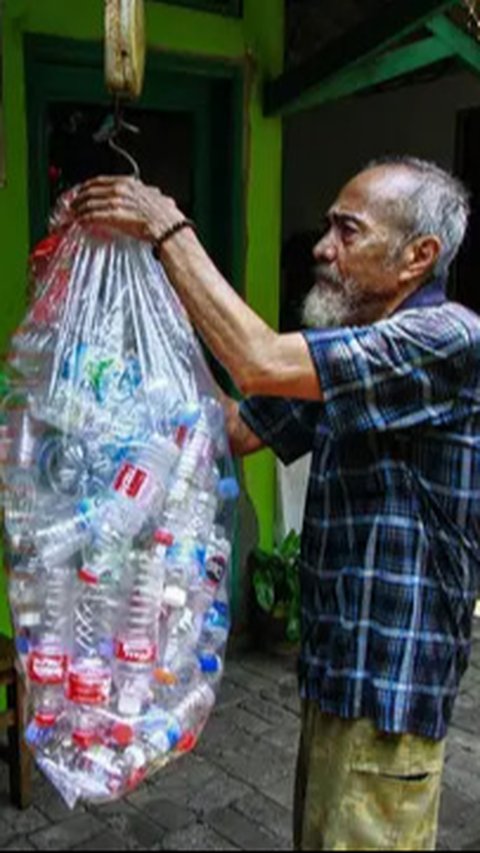 FOTO: Jurus Warga Kemayoran Sulap Sampah Menjadi Sumber Cuan