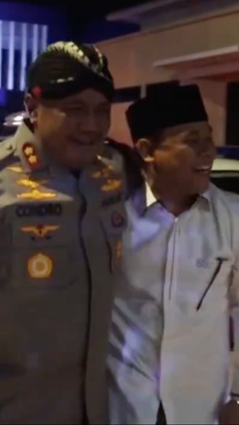 Sama-sama Kocak, Momen Salaman Kapolres Serang dengan Komedian Akri Patrio Bikin Ngakak