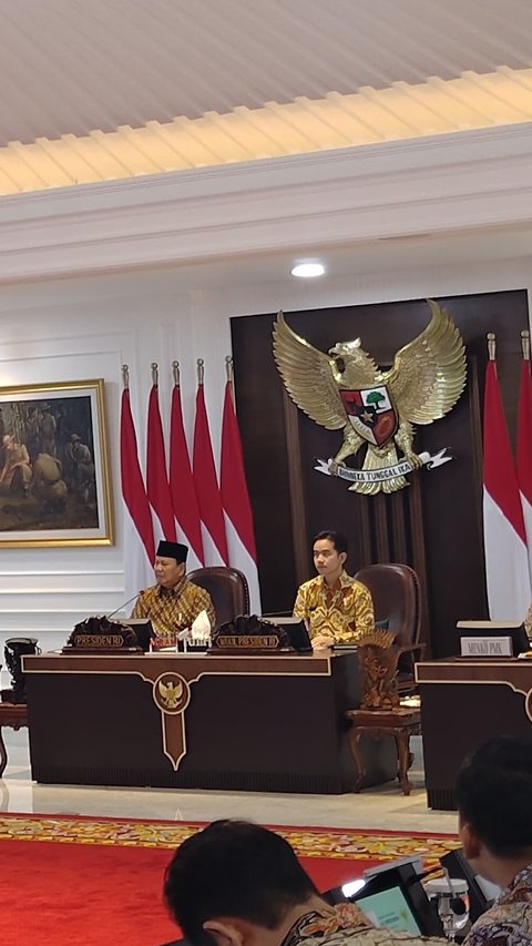 FOTO: Langsung Gas, Pernyataan Keras Presiden Prabowo di Depan Para Menteri saat Sidang Kabinet Perdana