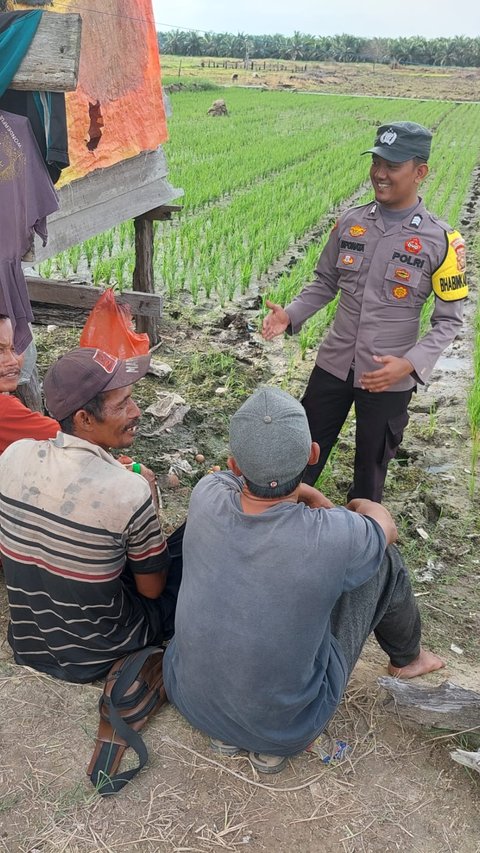 Wujudkan Ketahanan Pangan, Personel Polri Rutin Datangi Para Petani