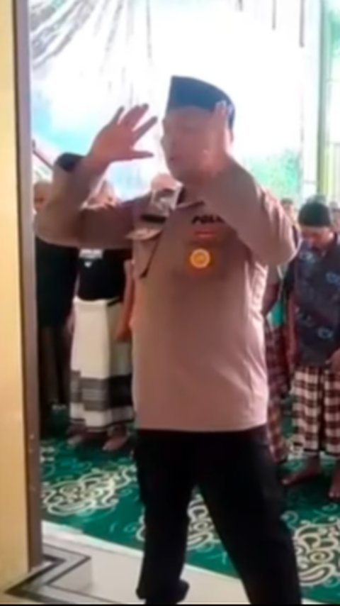 Bikin Merinding, Usai Salat Ipda Purnomo Ajak Ngaji Ratusan Pasien ODGJ