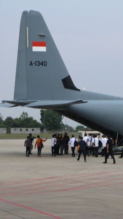 Berangkat Ospek di Lembah Tidar, Jajaran Menteri Naik Pesawat Super Herluces