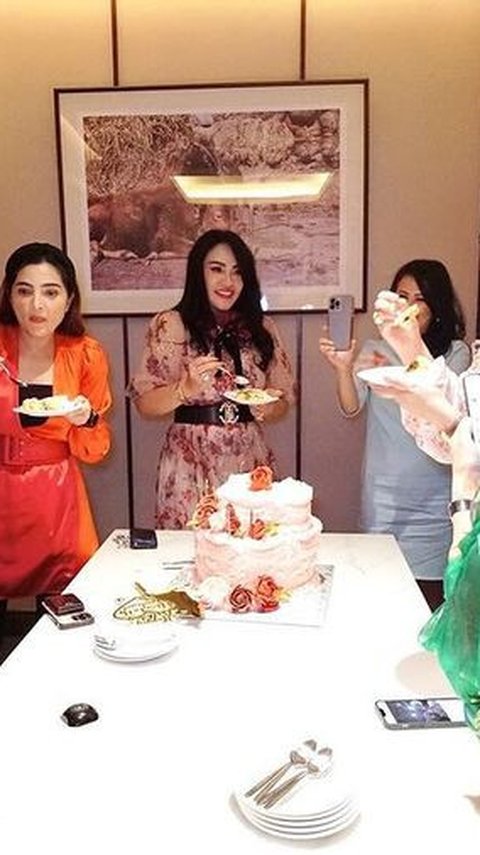 Potret Meriah Ultah Elizabeth Kardinal Mertua Chelsea Islan, Dihadiri Teman Sosialita & Wajah Cantik Disorot