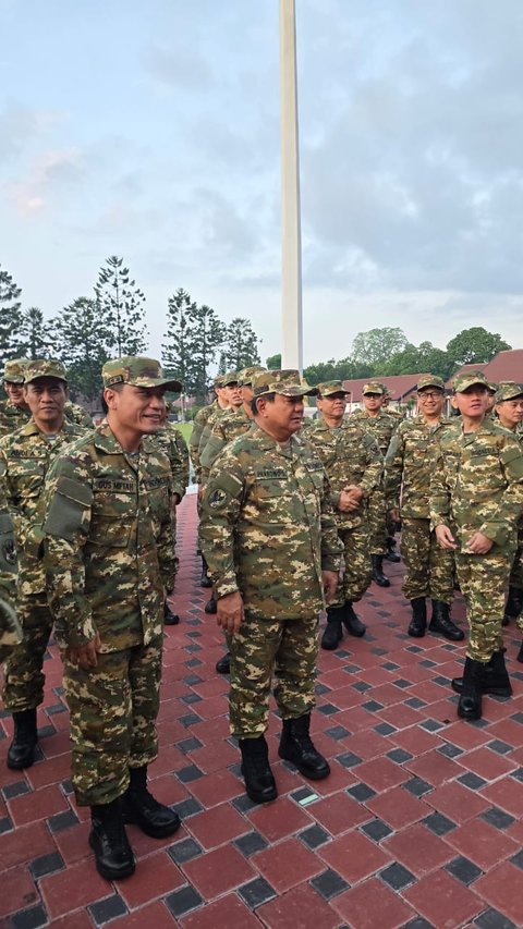 Ini Kegiatan Prabowo dan Menteri Usai Latihan Berbaris di Akmil Magelang