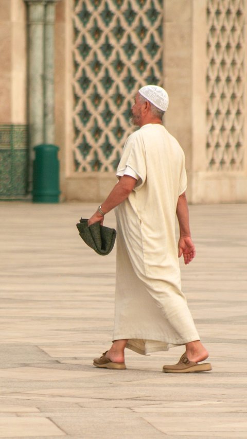 Niat Sholat Zuhur Sendiri dan Berjemaah, Lengkap dengan Tata Caranya