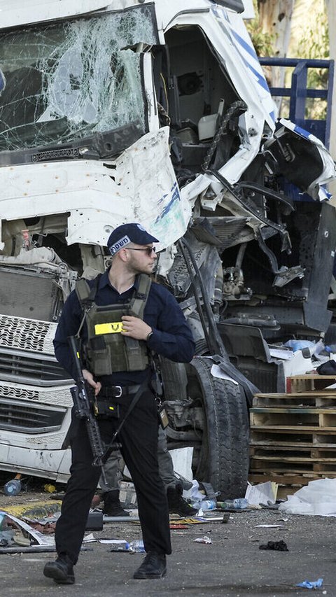 Sopir Truk Palestina Tabrak Bus Berisi Tentara di Tel Aviv, Sejumlah Tentara Israel Tewas Tergencet