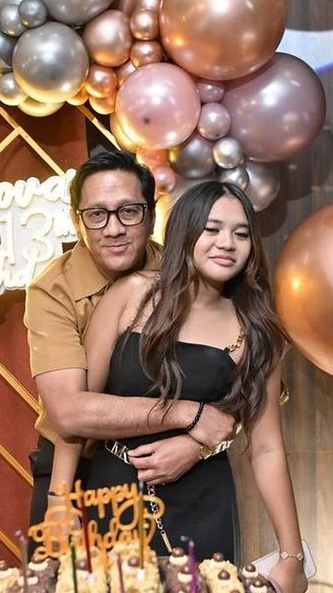 7 Potret Manis Ulang Tahun Arlova, Anak Gadis Andre Taulany yang Malu-Malu Saat Dipeluk Sang Ayah