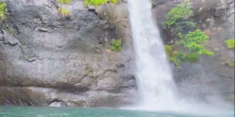 Tak Seseram Namanya, Curug Larangan Sukabumi Tawarkan Suasana Air Terjun yang Hening dan Sunyi