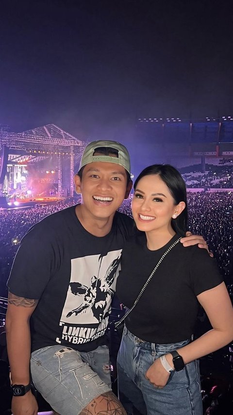 Potret Kebersamaan Boris Bokir bareng Kekasih,Terbaru Datang Konser Bareng