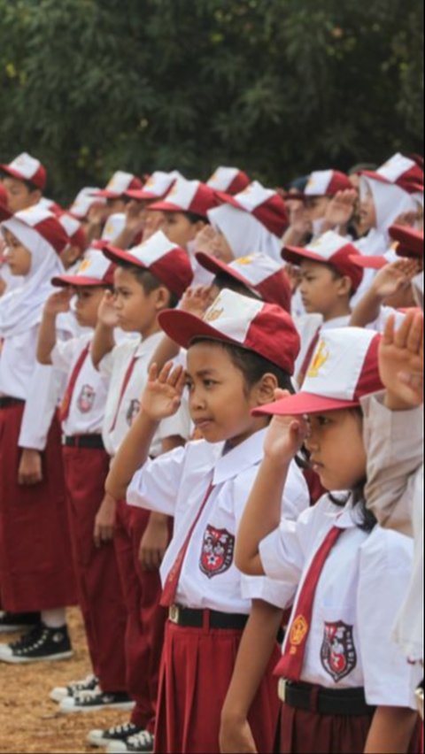 Orangtua Se-Tasikmalaya Resah Pihak Sekolah Jual Buku Paket Rp200 Ribu Sedangkan di Online Hanya Rp25 Ribu