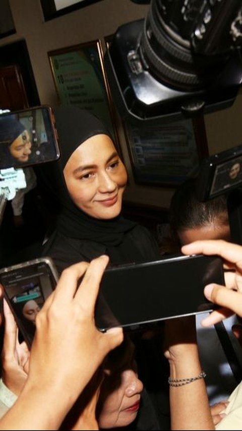 Paula Verhoeven Absen di Sidang Cerai, Kuasa Hukum: Masih Ada Peluang Damai