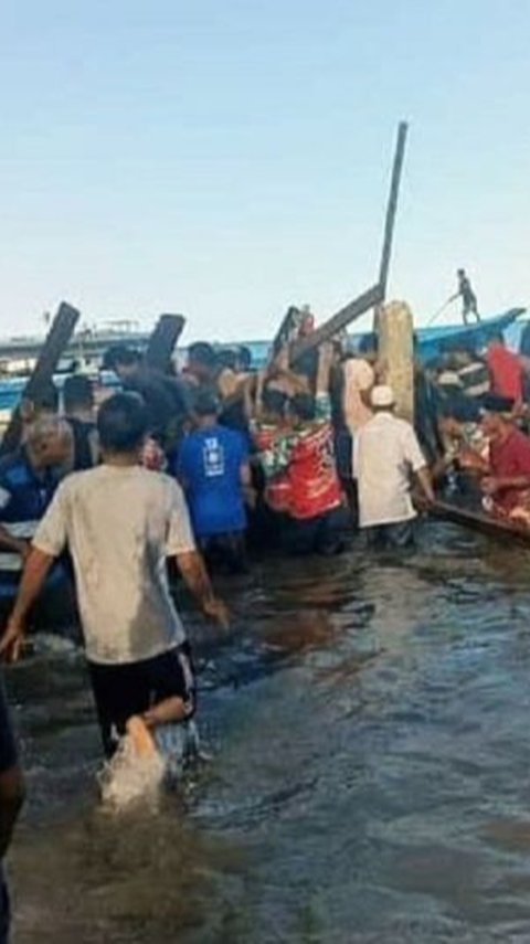 Tujuh Orang Tewas Akibat Jembatan Ambruk di Pulau Hatta, Satu Korban Ketua Timses Calon Bupati-Wakil Bupati Maluku Tengah