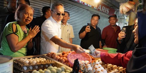 Menko Zulkifli Hasan Sidak Harga Pangan di Bandung, Begini Hasil Temuannya