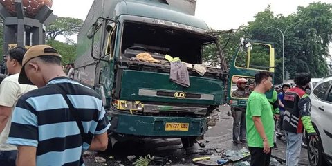 Sopir Truk Ugal-ugalan di Tangerang Bonyok Dihajar Massa, Kini Dalam Perawatan IGD