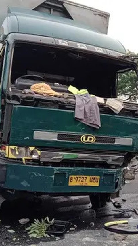 Sopir Truk Ugal-ugalan di Tangerang Bonyok Dihajar Massa, Kini Dalam Perawatan IGD