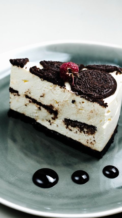 Easy Oreo Cheesecake Recipe: Tasty Dessert in 2 Versions