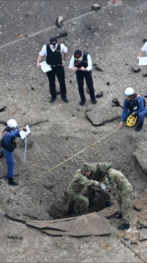 Japan to Swep Airports after World War II Era Bomb Blast