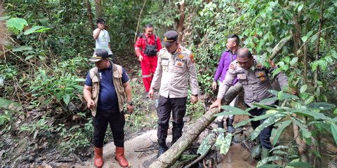 Polisi Tembus Hutan dan Lewati Jalan Ekstrem, Demi Warga Agar Tidak Terprovokasi Isu Pilkada