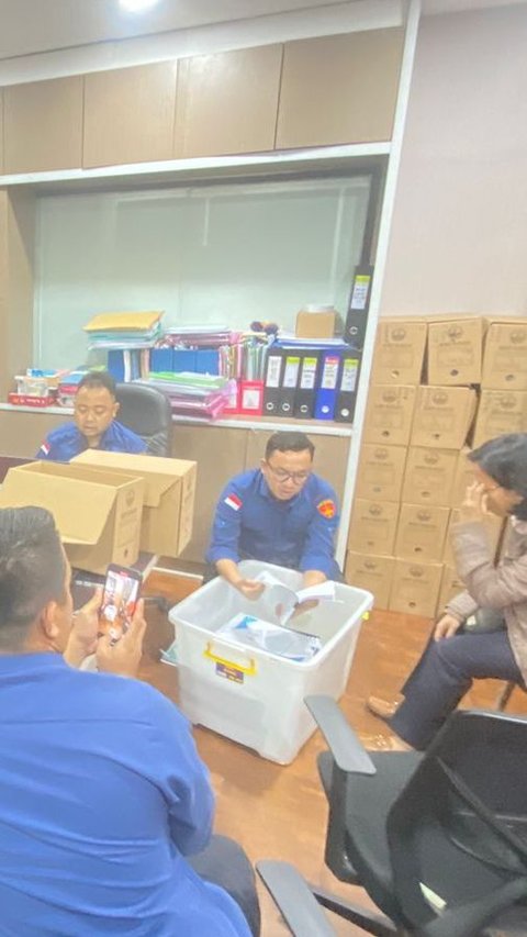 Kejaksaan Geledah Kantor KLHK Terkait Korupsi Sawit, 4 Boks Barang Bukti Diangkut dari Ruangan Sekjen