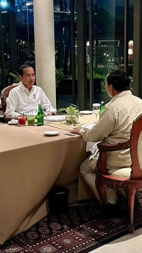 Momen Jokowi dan Prabowo Makan Malam, Dua Jam Berdiskusi