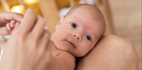 Menggunduli Rambut Bayi: Tradisi yang Perlu Dipertimbangkan atau Ditinggalkan?