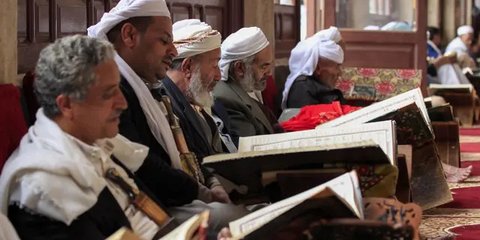 Bacaan Ayat Kursi Beserta Keutamaannya Lengkap Latin dan Terjemah